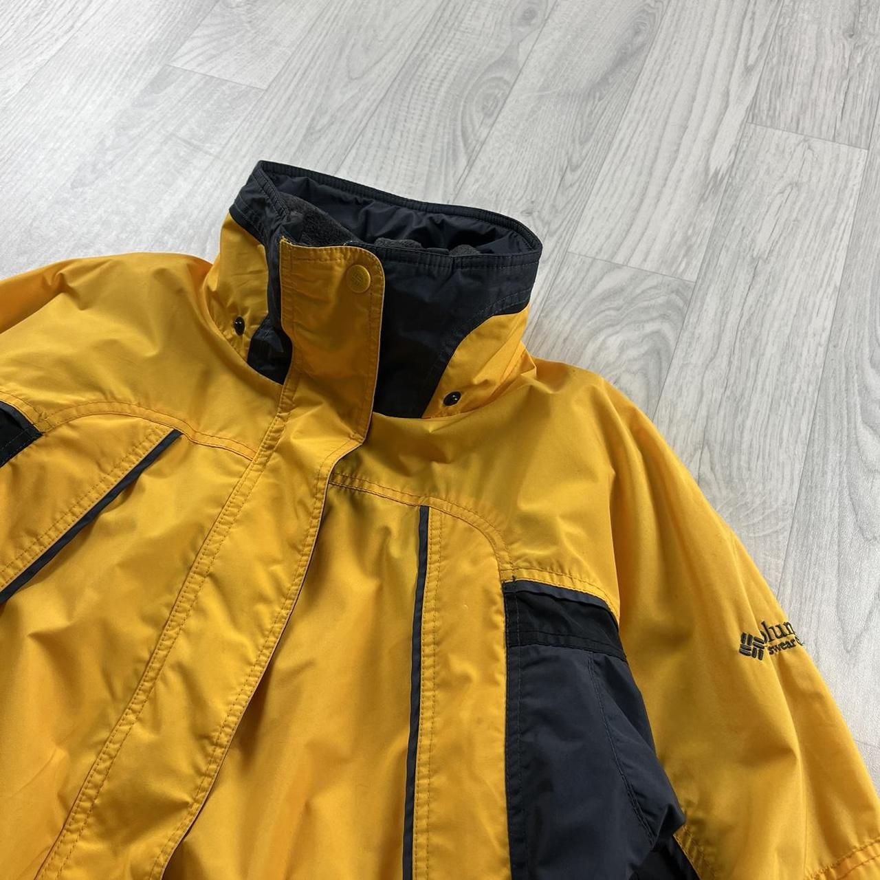 VINTAGE 00s COLUMBIA TECHNICAL HEAVY JACKET YELLOW