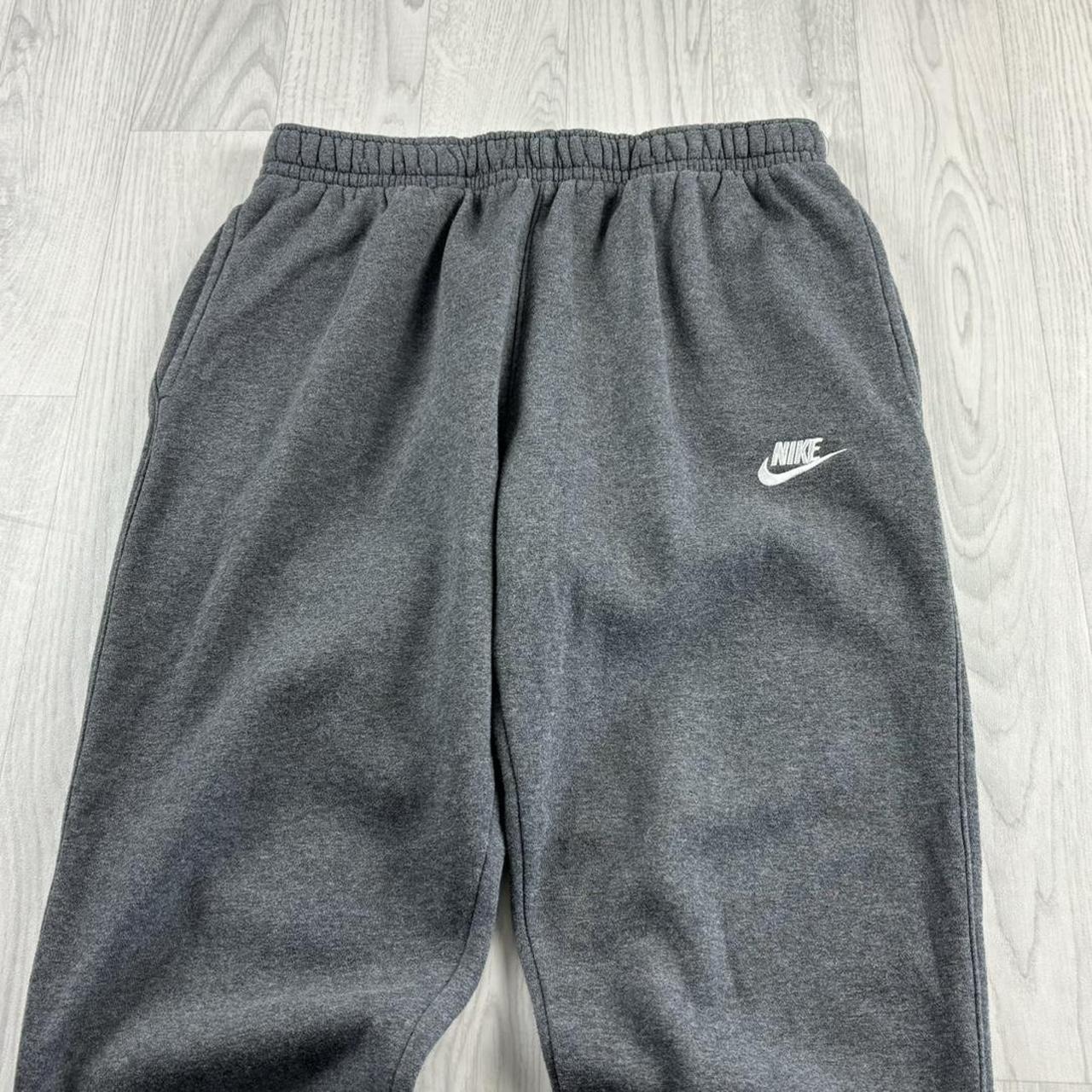 NIKE BAGGY SWEATPANTS GREY (M)