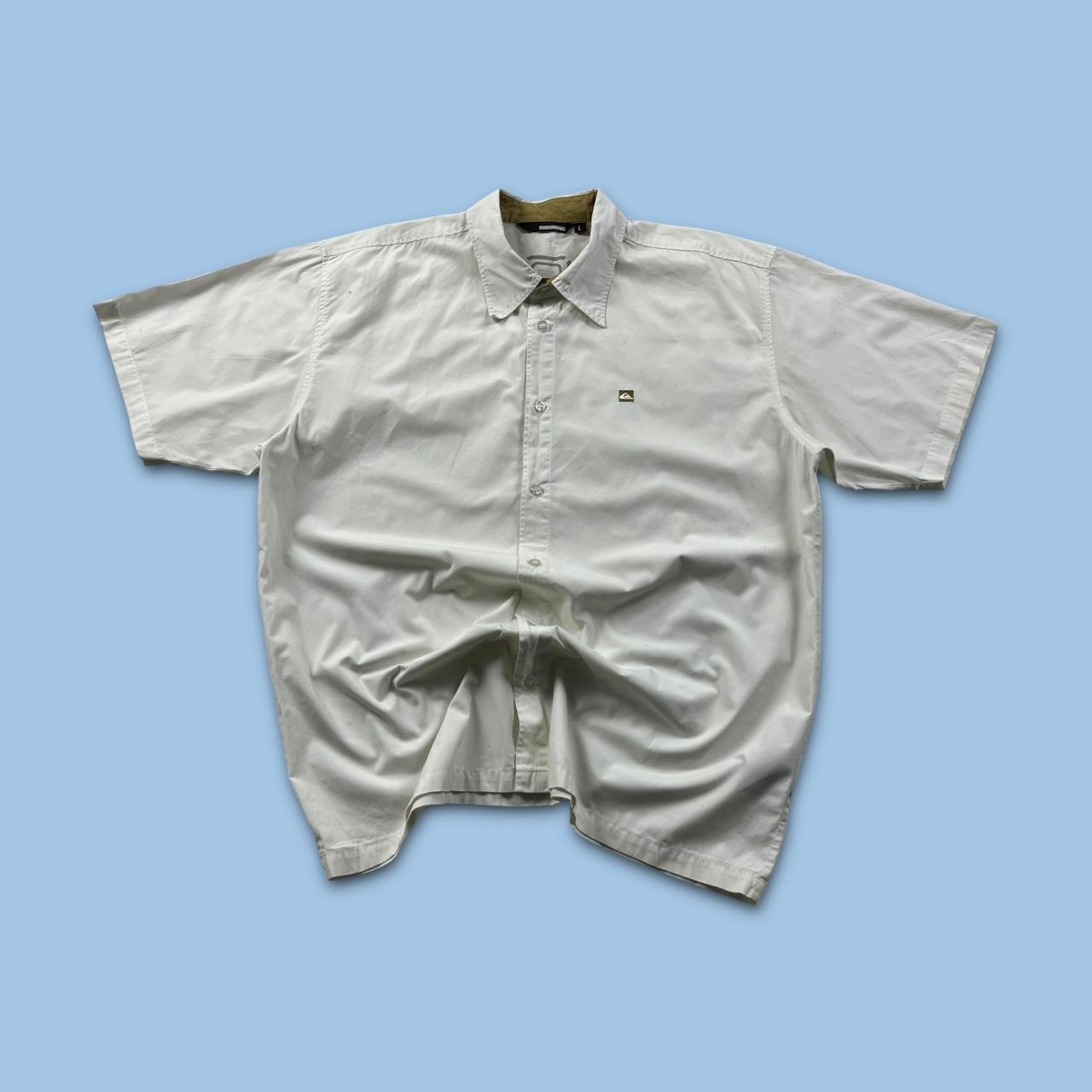 VINTAGE Y2K QUIKSILVER SHORT SLEEVE SHIRT WHITE