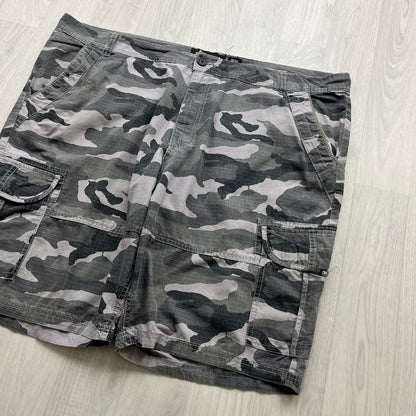 VINTAGE Y2K ECKO UNLTD BAGGY LOOSE CAMO SHORTS