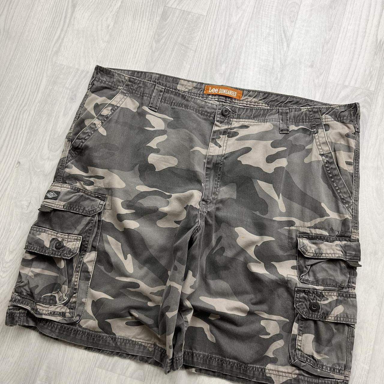 VINTAGE Y2K LEE BAGGY CAMO CARGO SHORTS GREY