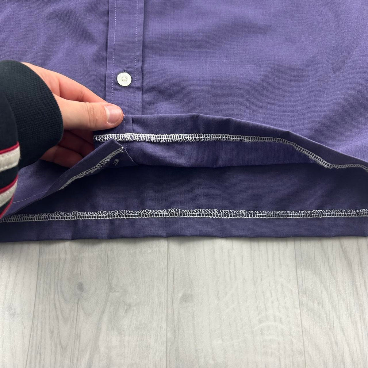 VINTAGE 00s PLAIN CROPPED SHORT SLEEVE BUTTON UP SHIRT PURPLE