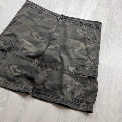 VINTAGE Y2K LEVIS SIGNATURE BAGGY CAMO CARGO SHORTS CHARCOAL GREY