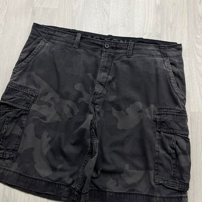 VINTAGE Y2K BAGGY CAMO CARGO SHORTS
