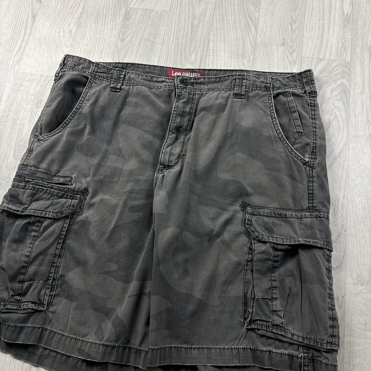 VINTAGE Y2K LEE BAGGY LOOSE CAMO SHORTS GREY