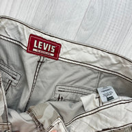 VINTAGE Y2K LEVIS BAGGY CAMO CARGO SHORTS CREAM