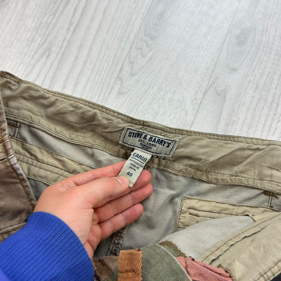VINTAGE Y2K STEVE AND BARRYS BAGGY CAMO CARGO SHORTS KHAKI