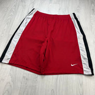 VINTAGE Y2K NIKE BAGGY BASKETBALL SPORT SHORTS RED