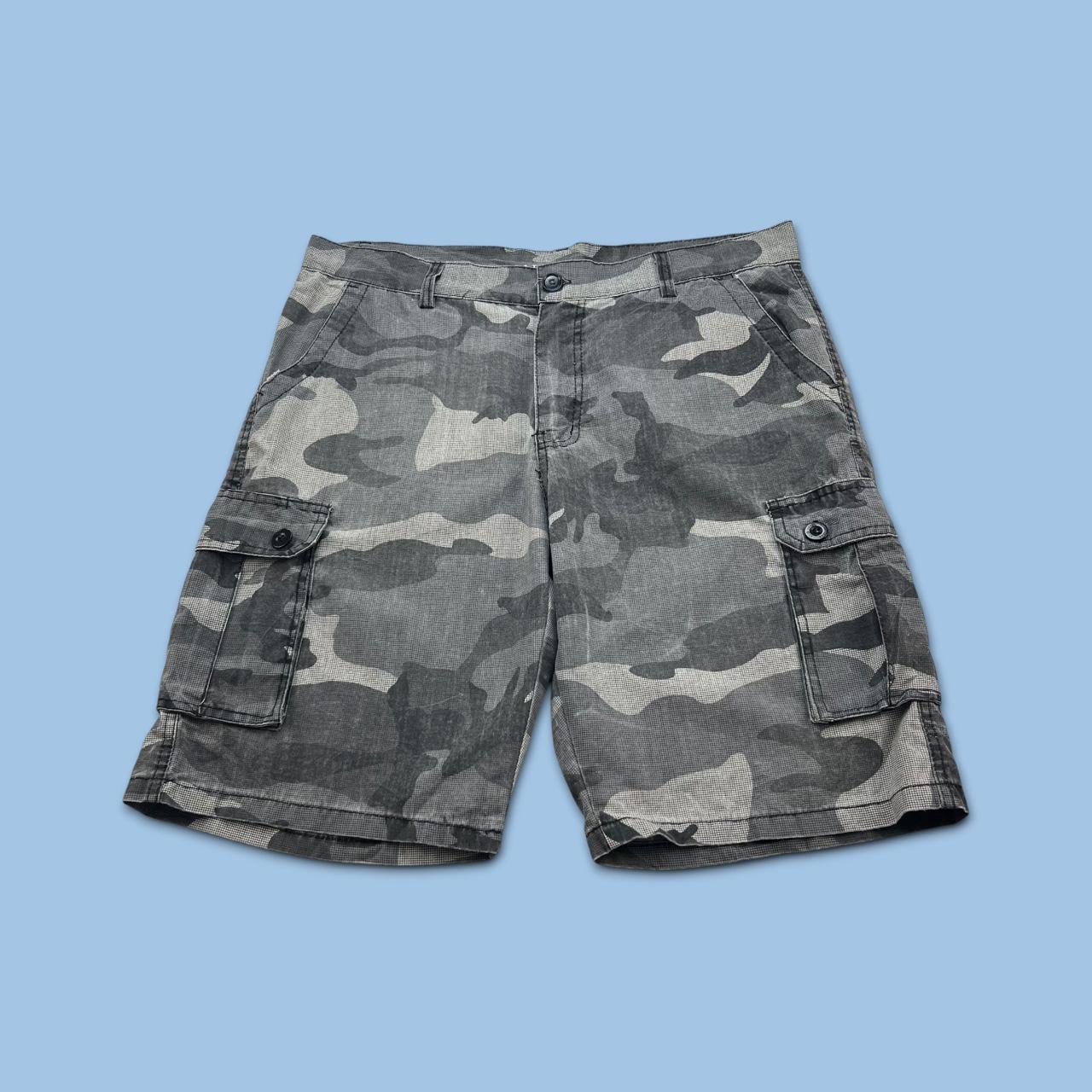 VINTAGE Y2K BAGGY CAMO CARGO SHORTS GREY