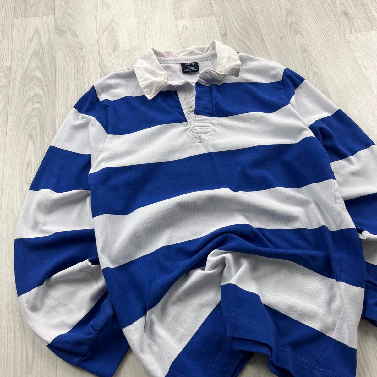 VINTAGE Y2K STRIPED LONG SLEEVE RUGBY POLO SHIRT WHITE / BLUE