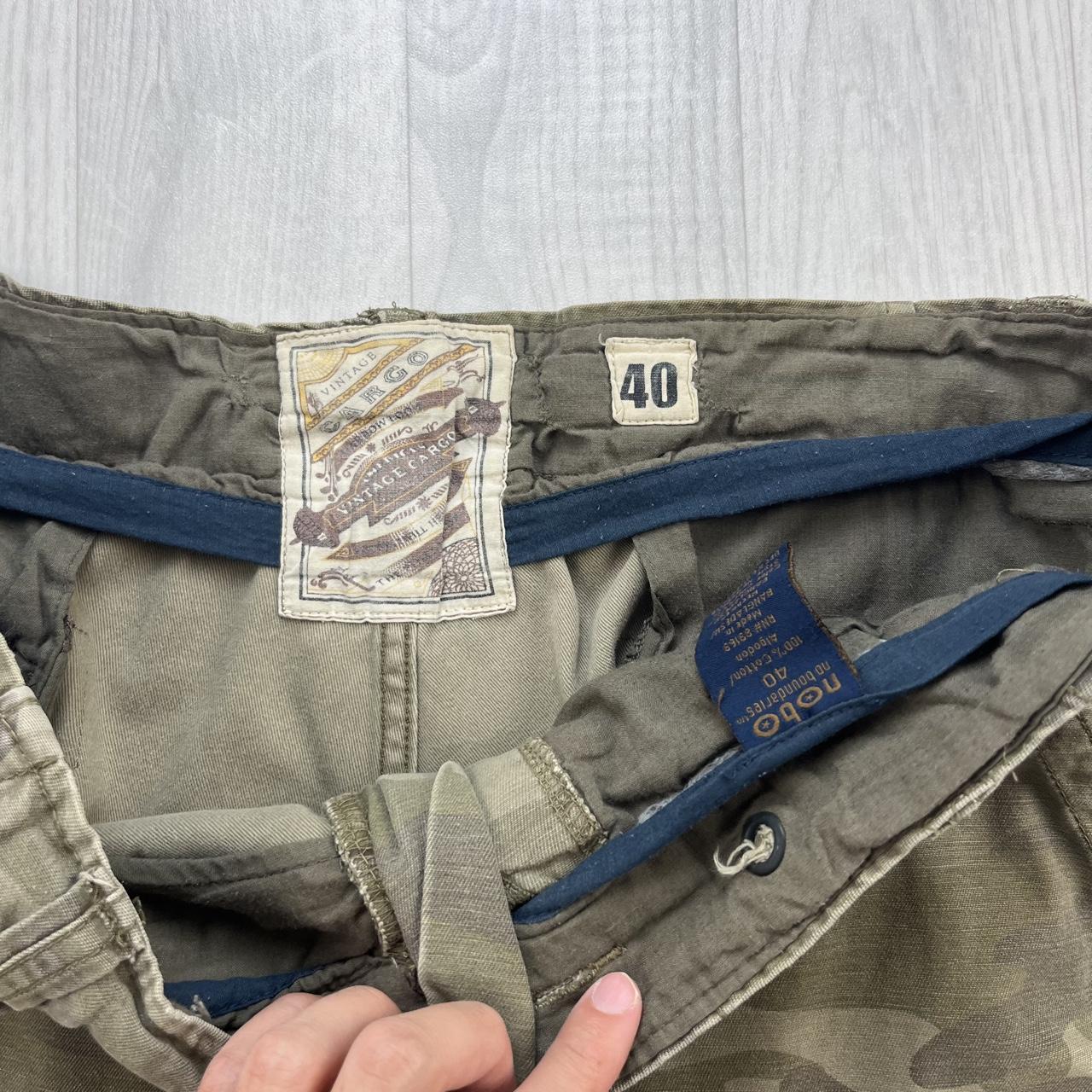 VINTAGE Y2K NO BOUNDARIES BAGGY CAMO CARGO SHORTS KHAKI