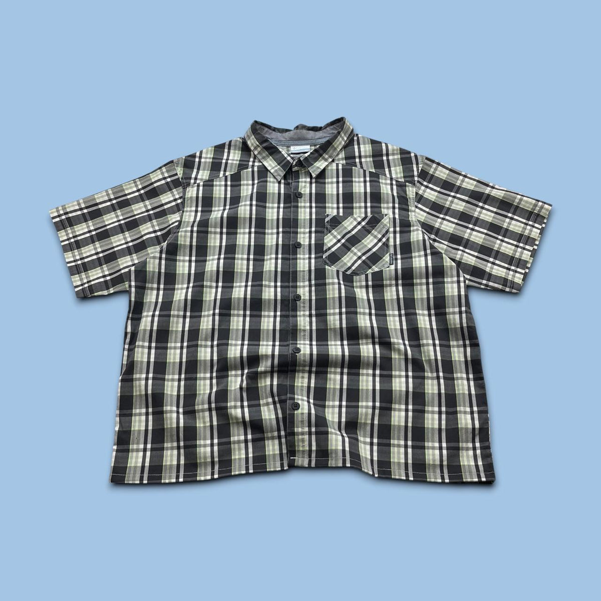 VINTAGE 00s COLUMBIA CHECKERED CROPPED SHORT SLEEVE BUTTON UP SHIRT BLACK