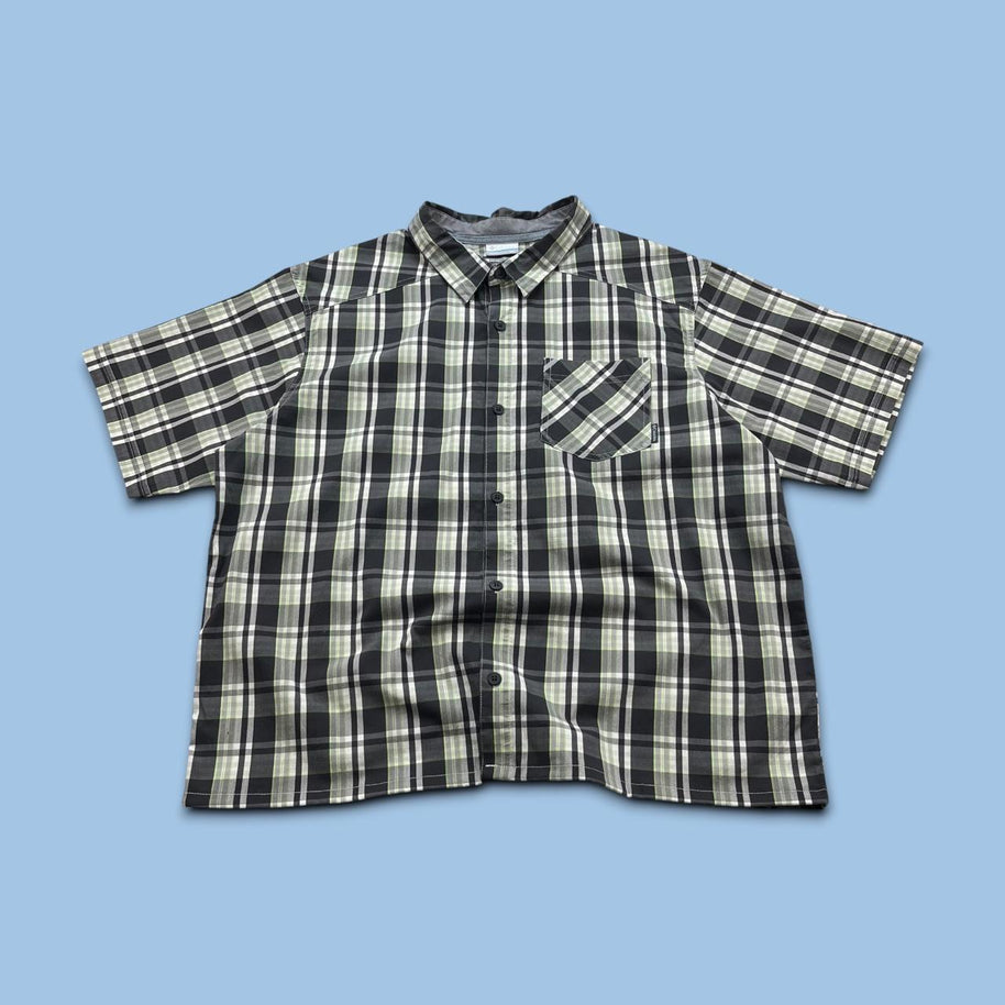 VINTAGE 00s COLUMBIA CHECKERED CROPPED SHORT SLEEVE BUTTON UP SHIRT BLACK