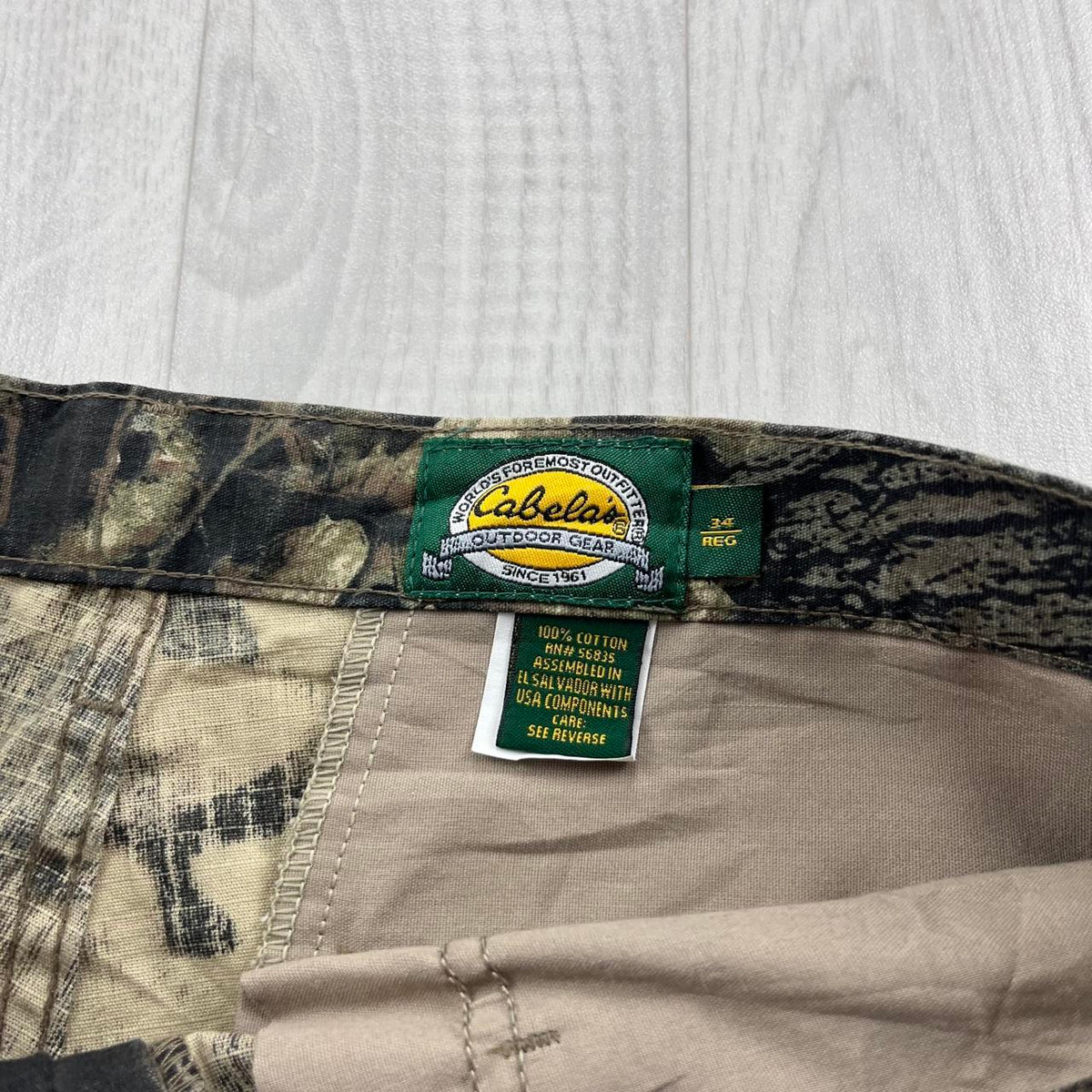 VINTAGE CABELAS REALTREE BAGGY CAMO ZIP OFF CARGO PANTS