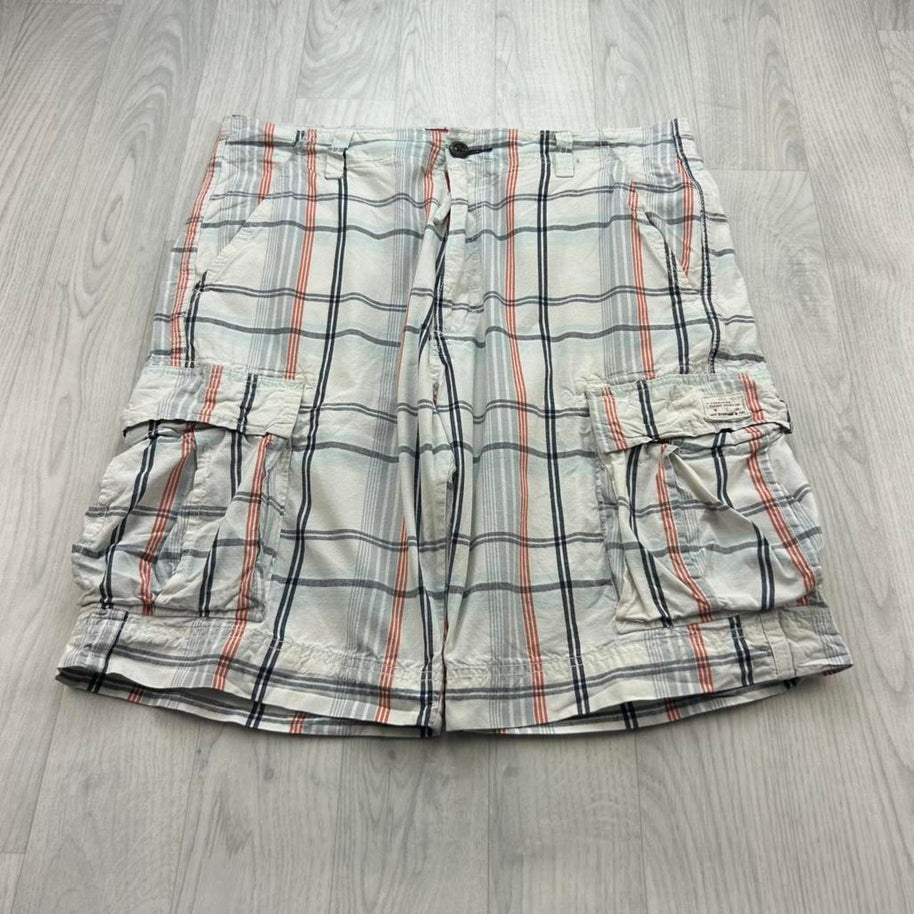 VINTAGE Y2K LEVIS BAGGY CHECKERED PLAID CARGO SHORTS WHITE
