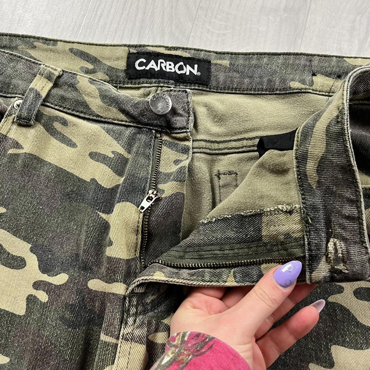 VINTAGE Y2K LOOSE CAMO SHORTS