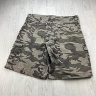 VINTAGE Y2K BAGGY CAMO CARGO SHORTS KHAKI
