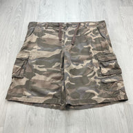 VINTAGE Y2K OLD MILL BAGGY CAMO CARGO SHORTS