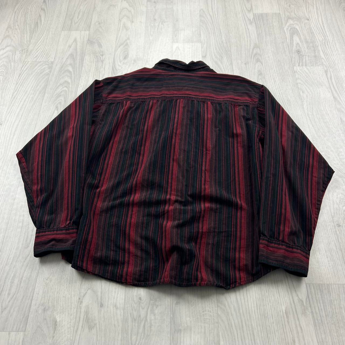 VINTAGE 00s HARLEY DAVIDSON STRIPED SHORT SLEEVE BUTTON UP SHIRT BLACK / RED