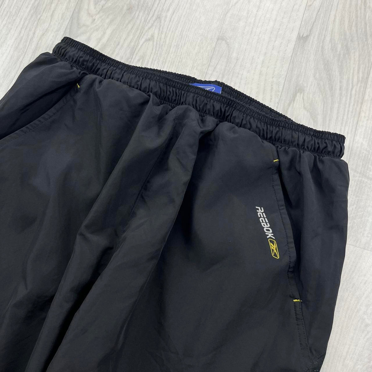 VINTAGE Y2K REEBOK BAGGY TECHNICAL CAPRIS BOTTOMS BLACK