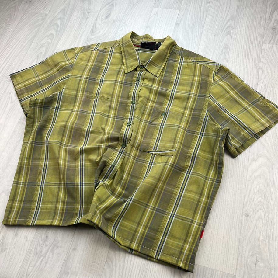 VINTAGE 00s MAMMUT CHECKERED CROPPED SHORT SLEEVE BUTTON UP SHIRT KHAKI