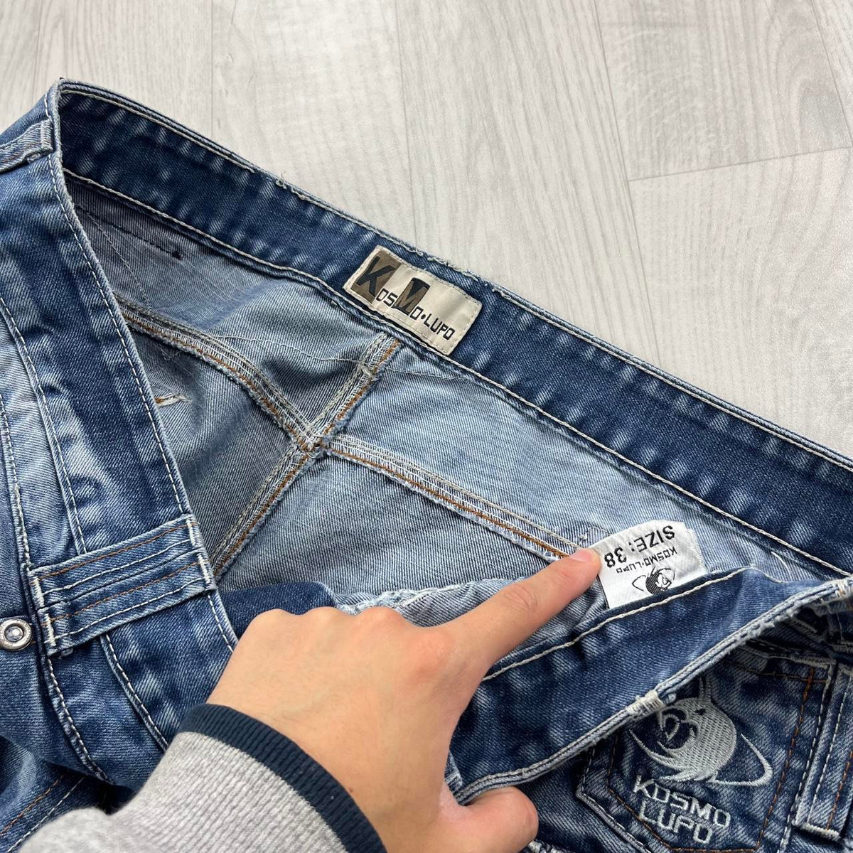 VINTAGE Y2K KOS MO BAGGY EMBROIDERED GRAPHIC JEANS BLUE