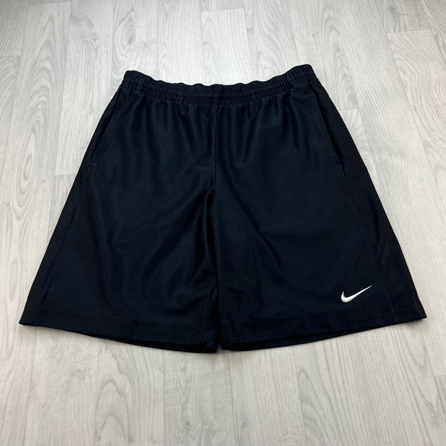 VINTAGE Y2K NIKE BAGGY BASKETBALL SPORT SHORTS BLACK