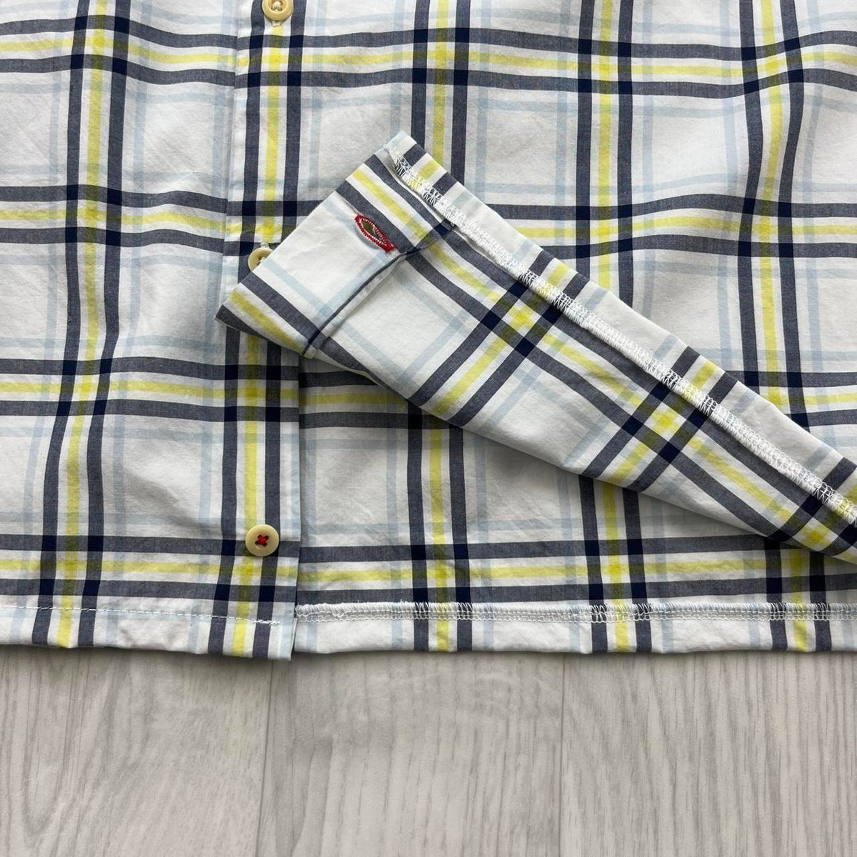 VINTAGE 00s TOMMY HILFIGER CHECKERED CROPPED SHORT SLEEVE BUTTON UP SHIRT WHITE