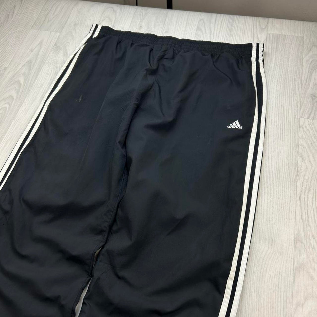 VINTAGE Y2K ADIDAS SIDE STRIPE BAGGY TRACKSUIT BOTTOMS BLACK