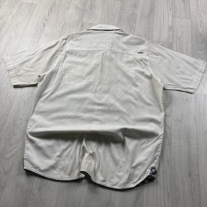 VINTAGE Y2K BILLABONG SHORT SLEEVE SHIRT WHITE