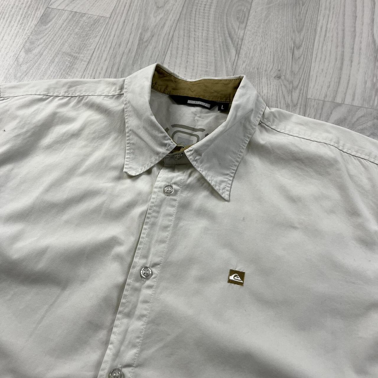 VINTAGE Y2K QUIKSILVER SHORT SLEEVE SHIRT WHITE