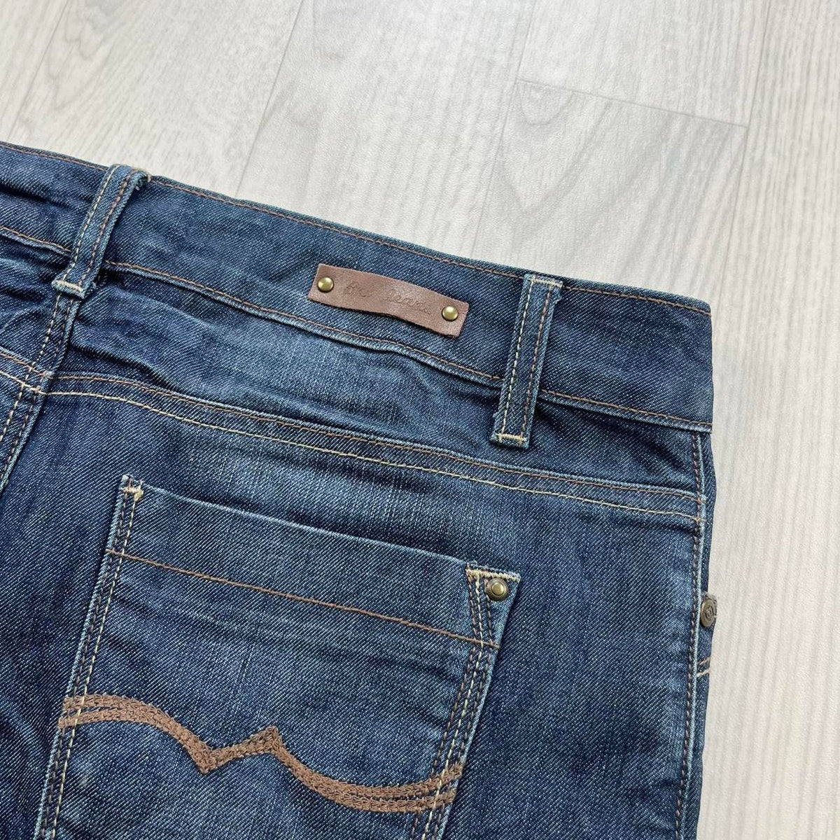 VINTAGE Y2K HERITAGE EMBROIDERED DENIM MINI SKIRT BLUE