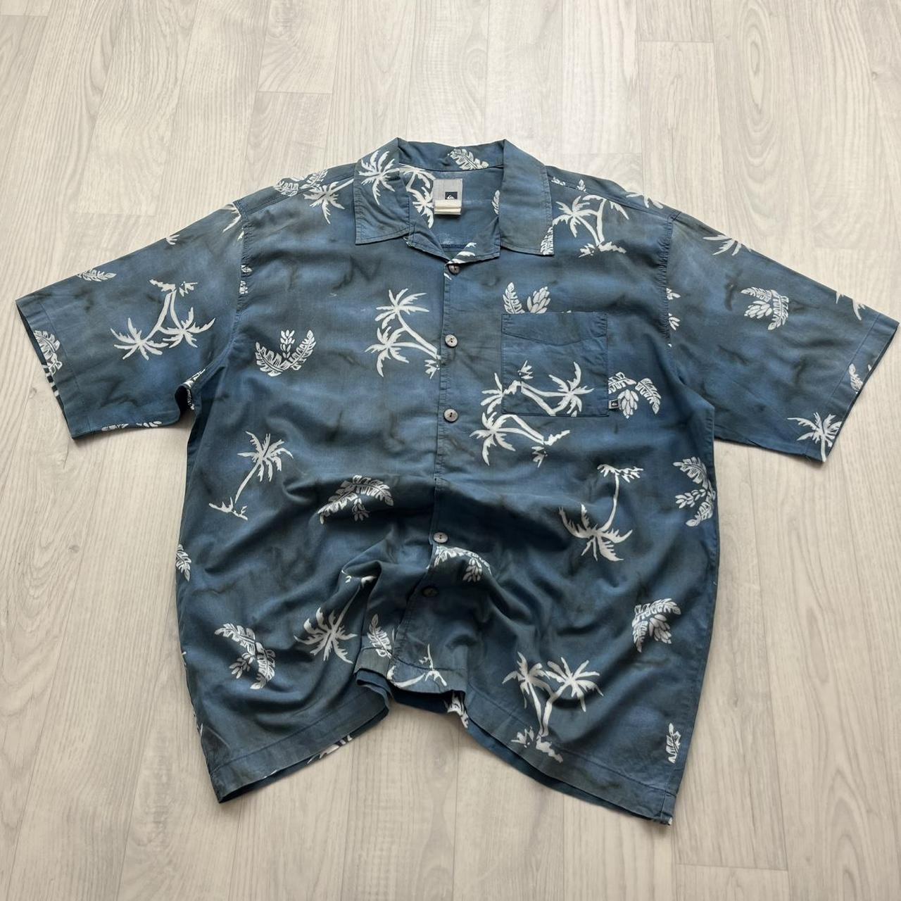 VINTAGE Y2K QUIKSILVER HAWAIIAN SHORT SLEEVE SHIRT BLUE