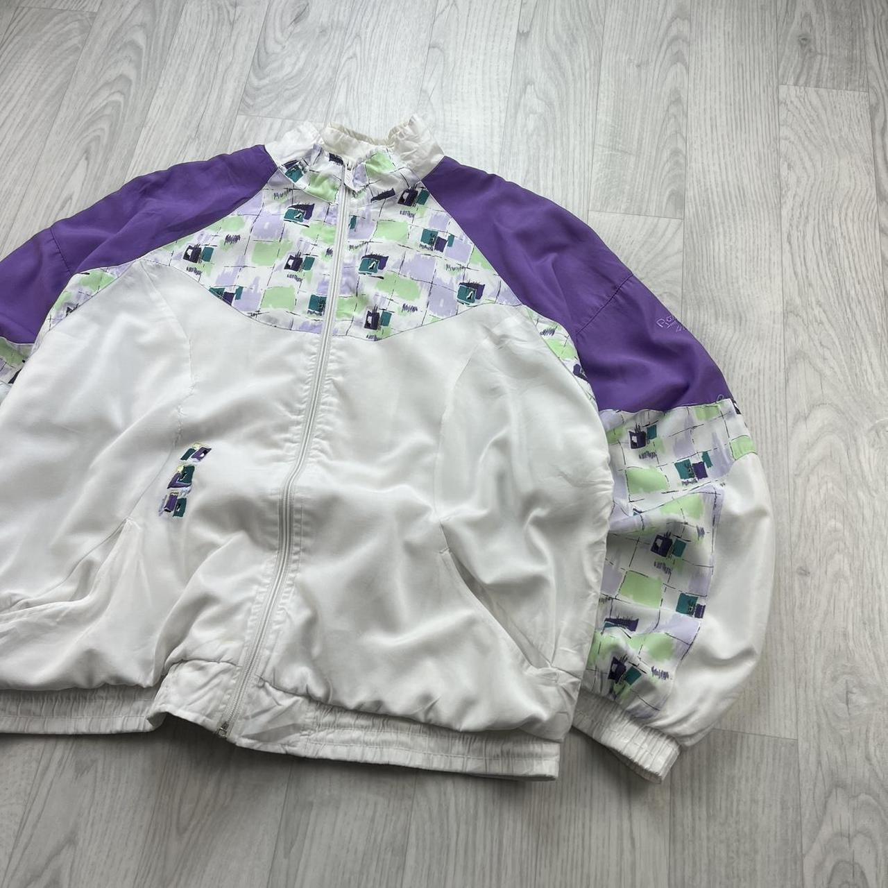VINTAGE 90s REEBOK GEOMETRIC GRAPHIC WINDBREAKER JACKET WHITE / PURPLE