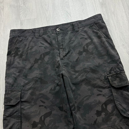 VINTAGE Y2K BAGGY LOOSE CAMO SHORTS BLACK