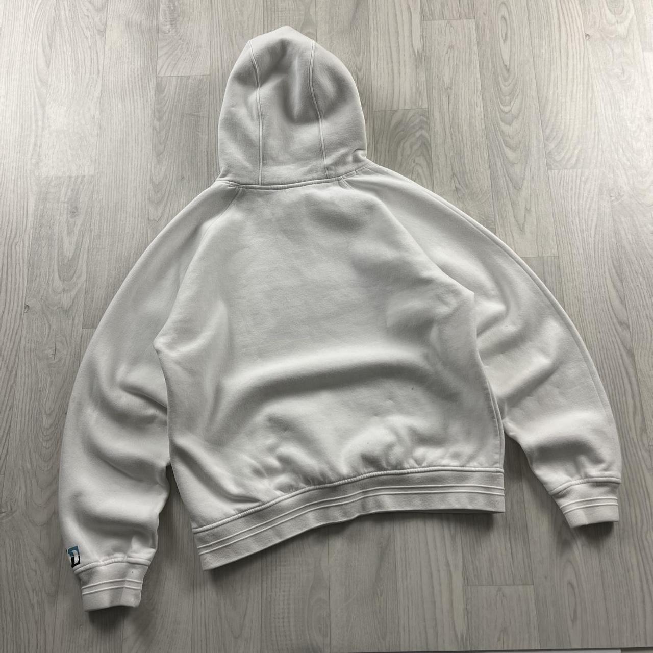 VINTAGE Y2K ANIMAL CENTRE LOGO SURF HOODIE WHITE