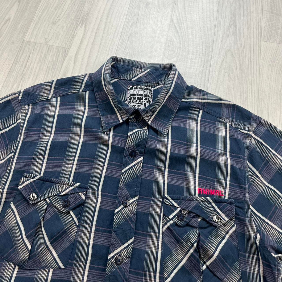 VINTAGE 00s ANIMAL CHECKERED CROPPED SHORT SLEEVE BUTTON UP SHIRT NAVY