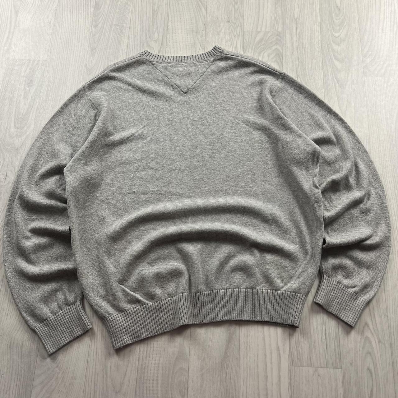 VINTAGE Y2K TOMMY HILFIGER KNITTED JUMPER GREY