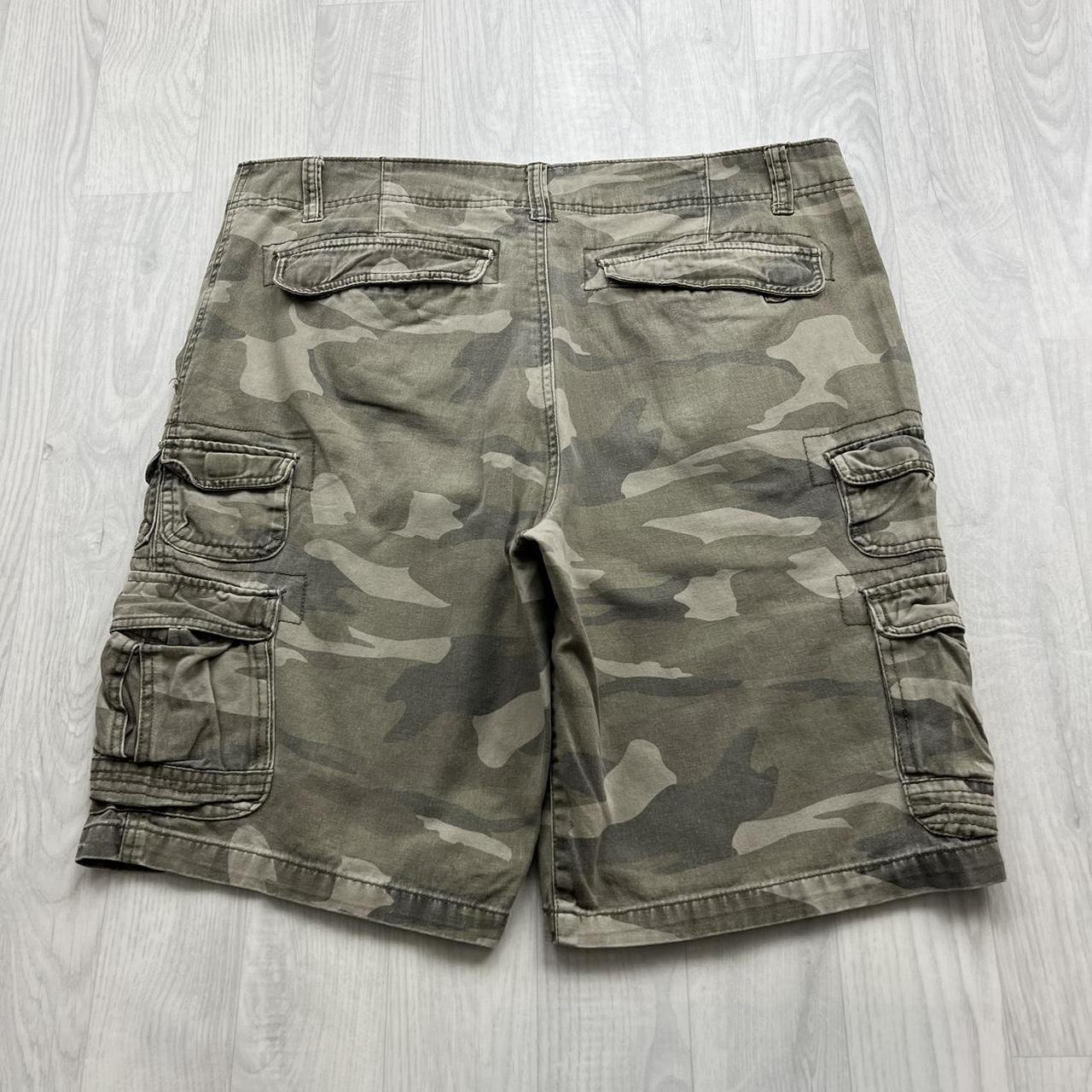VINTAGE Y2K OCEAN PACIFIC BAGGY CAMO CARGO SHORTS