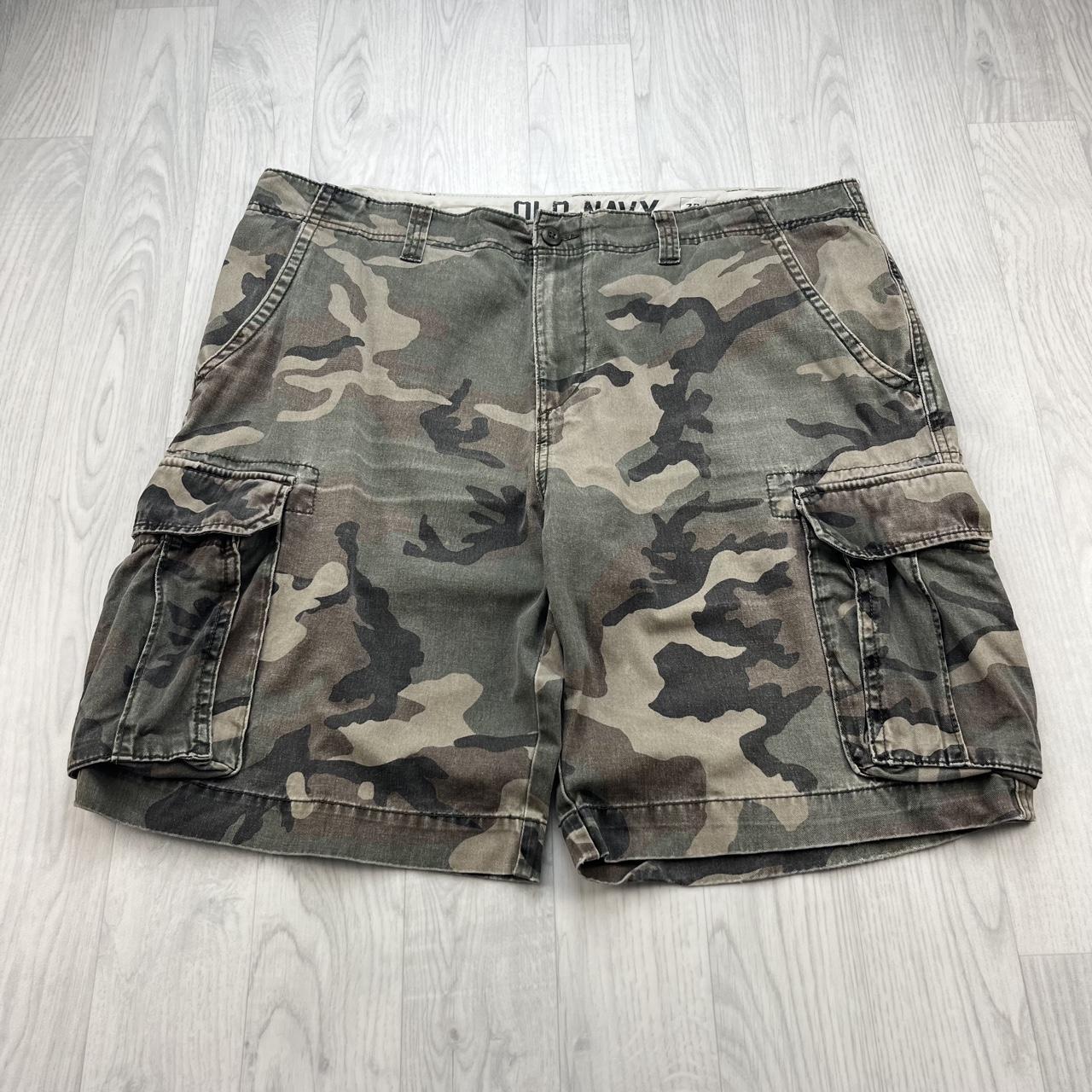 VINTAGE Y2K OLD NAVY BAGGY CAMO CARGO SHORTS GREEN