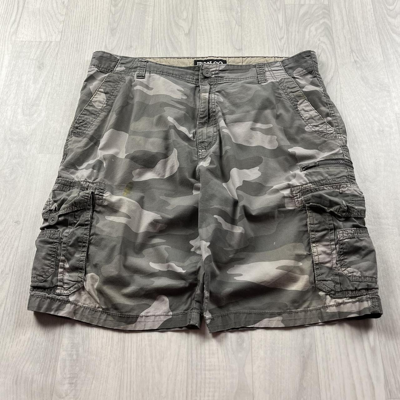 VINTAGE Y2K BAGGY LOOSE CAMO SHORTS