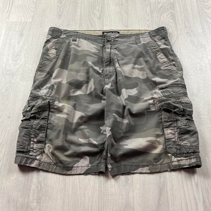 VINTAGE Y2K BAGGY LOOSE CAMO SHORTS