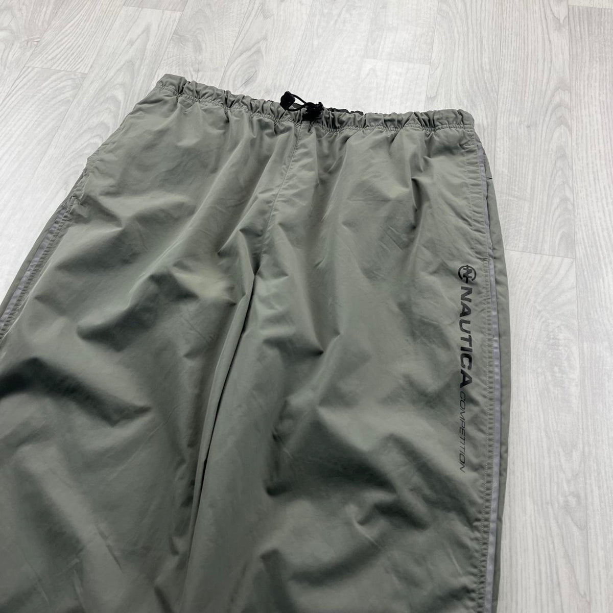 VINTAGE Y2K NAUTICA BAGGY WATERPROOF TRACKSUIT BOTTOMS KHAKI