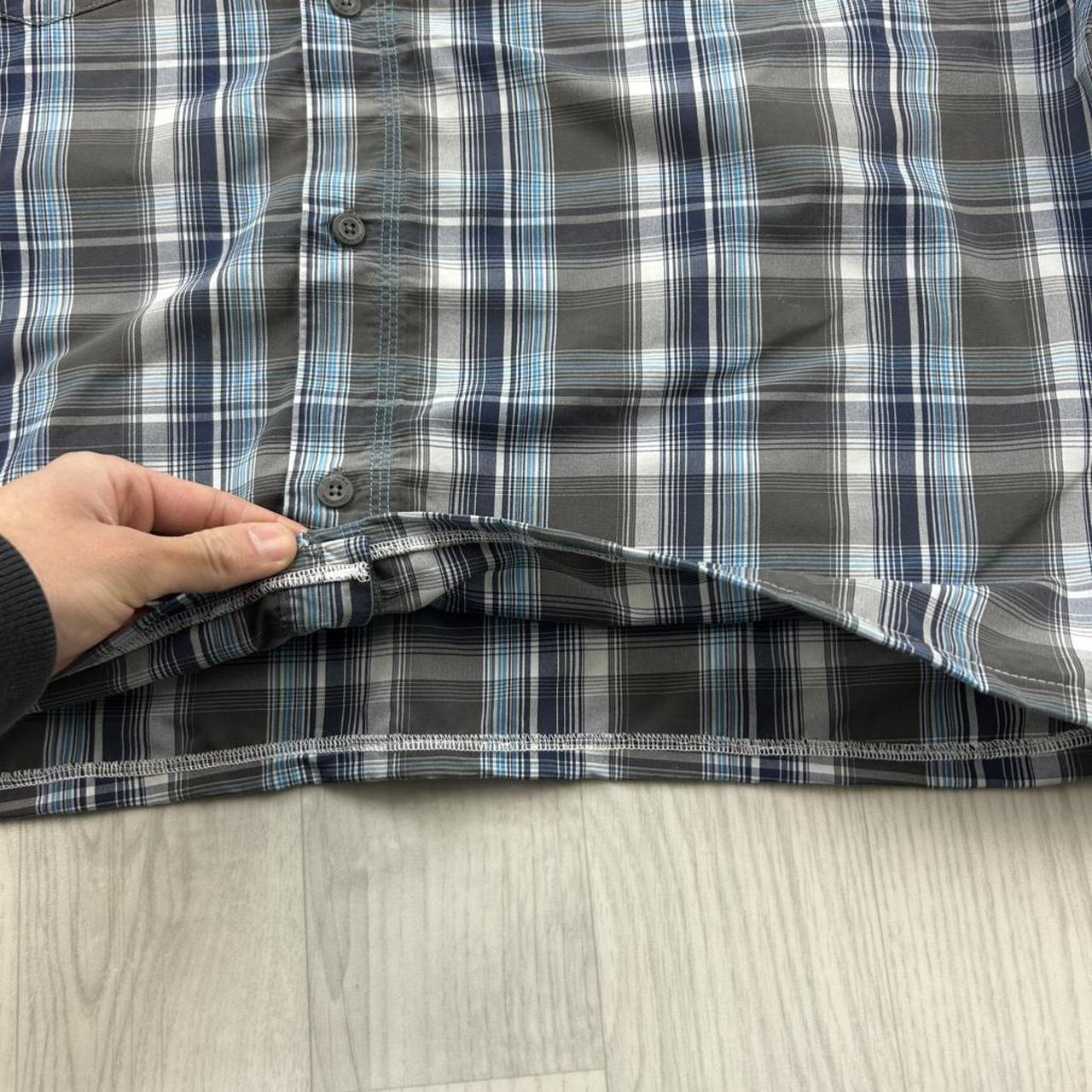 VINTAGE 00s COLUMBIA GINGHAM CROPPED SHORT SLEEVE BUTTON UP SHIRT BLUE / GREY