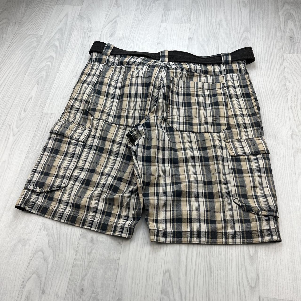 VINTAGE Y2K BAGGY CHECKERED PLAID CARGO SHORTS BEIGE