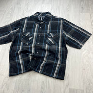 VINTAGE 00s BILLABONG CHECKERED CROPPED SHORT SLEEVE BUTTON UP SHIRT BLACK