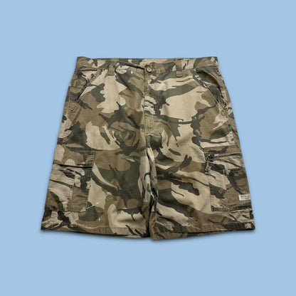 VINTAGE Y2K WRANGLER BAGGY CAMO CARGO SHORTS