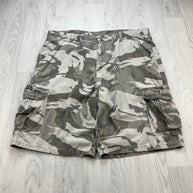 VINTAGE Y2K WRANGLER BAGGY CAMO CARGO SHORTS KHAKI CREAM