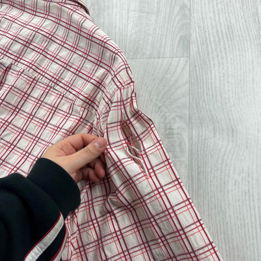 VINTAGE 00s BURBERRY CHECKERED CROPPED LONG SLEEVE BUTTON UP SHIRT WHITE RED