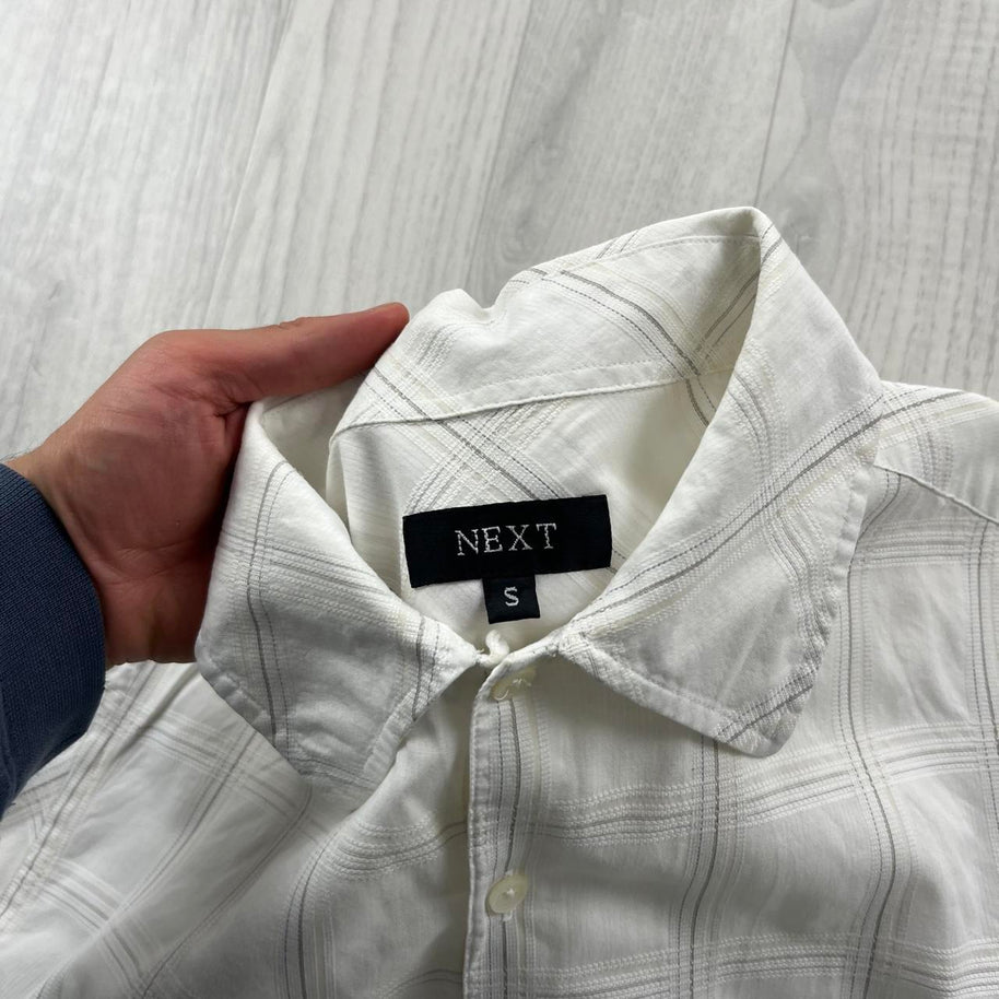 VINTAGE 00s NEXT CHECKERED CROPPED SHORT SLEEVE BUTTON UP SHIRT WHITE